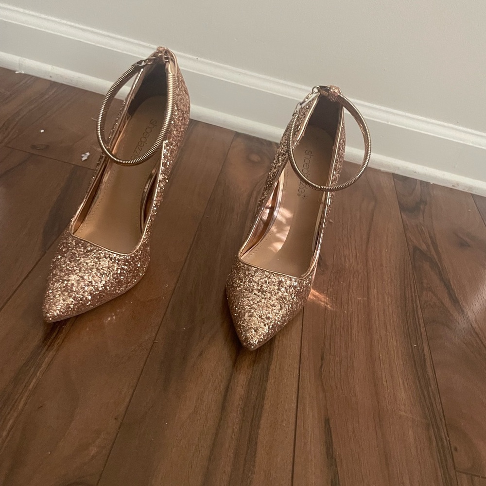 Shoe Dazzle Rose Gold Glitter Heels